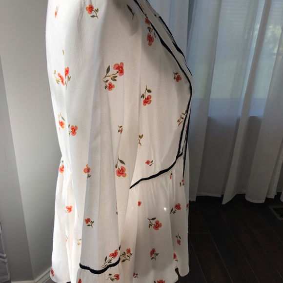 ❌ SOLD ❌ LC Lauren Conrad Bohemian Floral Blouse - Picture 6 of 8